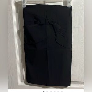 Elegant Black Pencil Skirt with Bow Accent